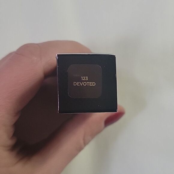 Tom Ford Liquid Lip Luxe Matte Devoted NIB - Picture 4 of 7